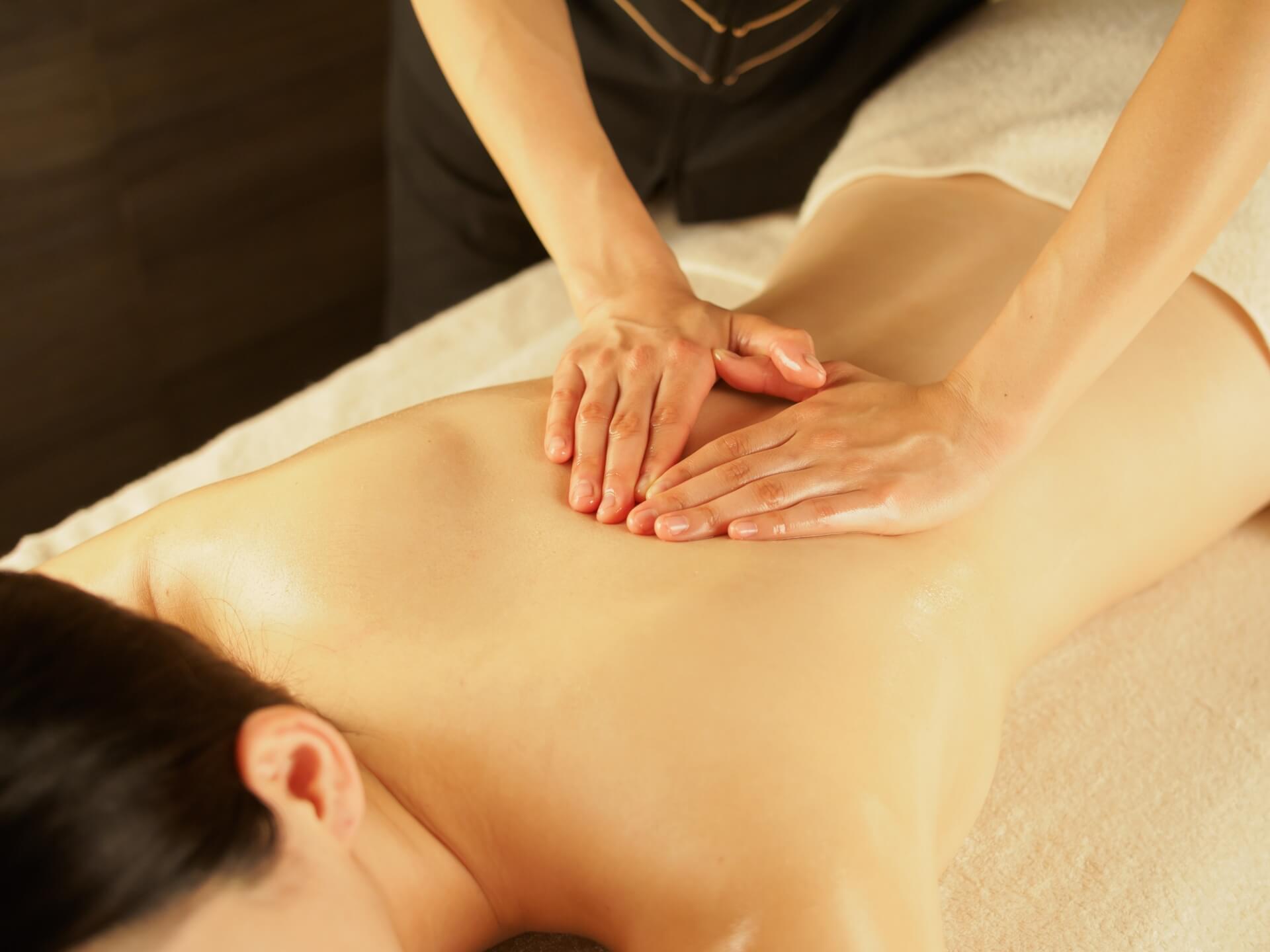 背面エステ写真